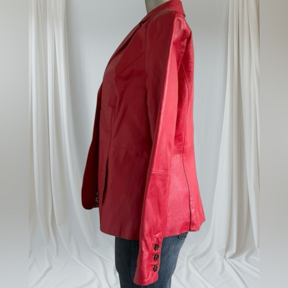✅Women’s Red Leather Jacket - Picture 4 of 16